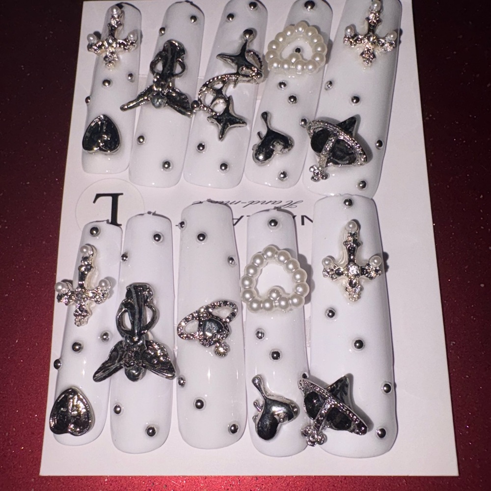 Elegant White and Silver Nail Art Set